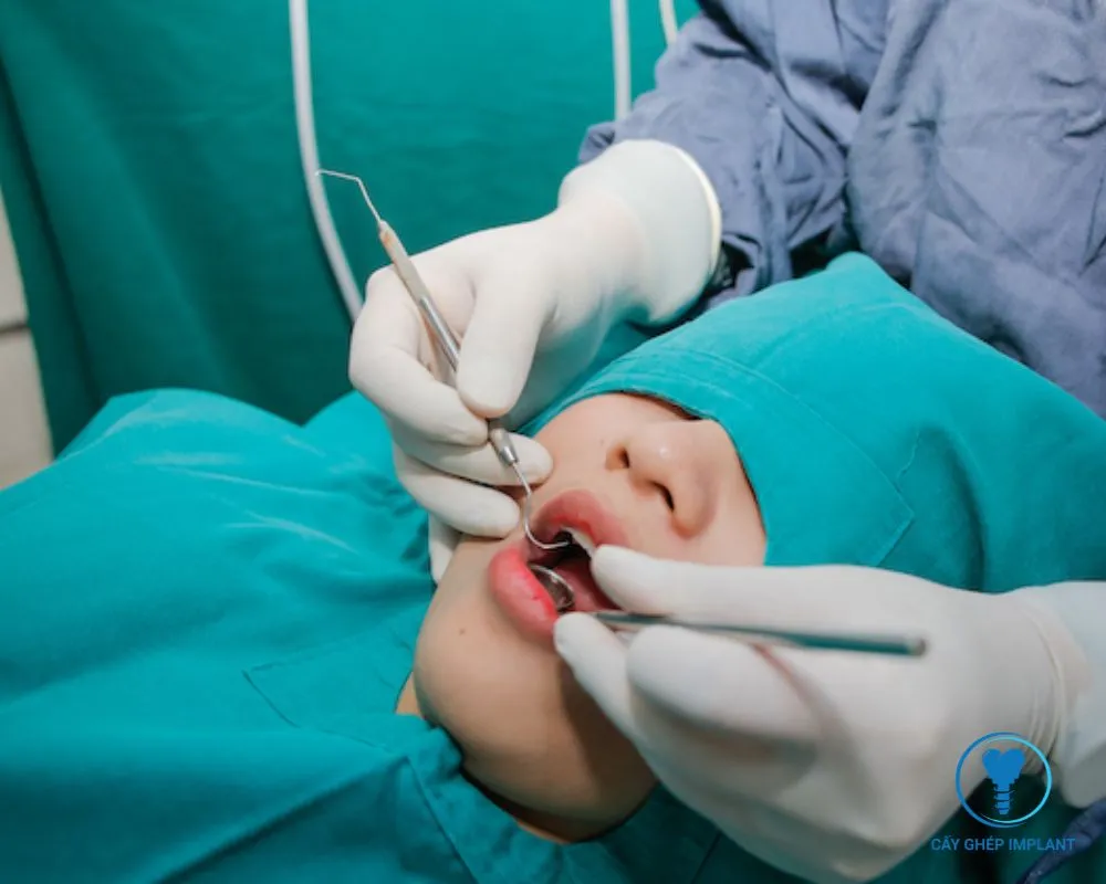 trồng răng implant hàn quốc giá bao nhiêu